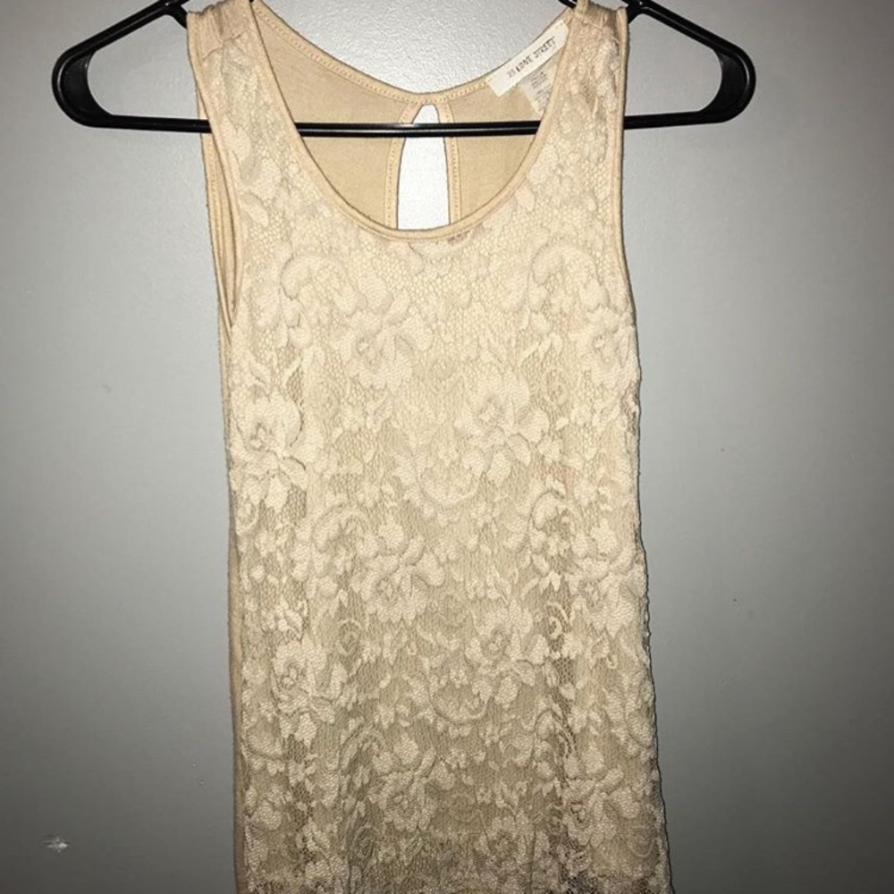 tan lace tank, keyhole